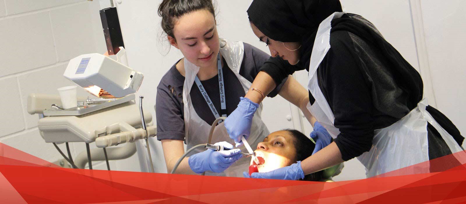 How Can I Become a Dental Nurse?