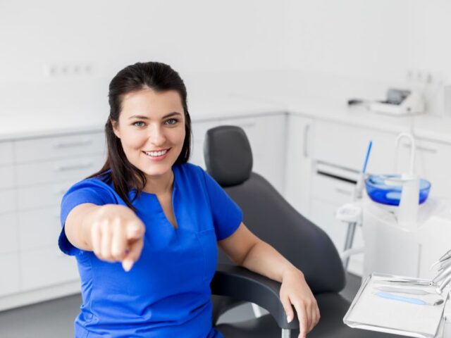 Mastering Dental Assistance: Your Ultimate Guide to Becoming a Dental Assistant in the UK